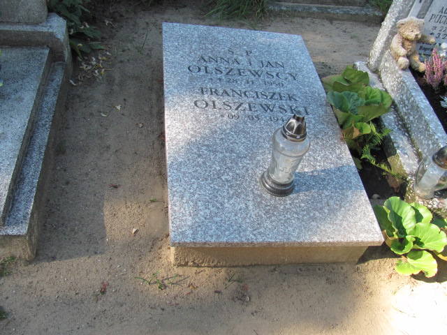Grób Franciszek Olszewski